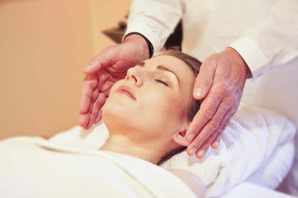 Read more about the article How Massages Help Cure Common Ailments